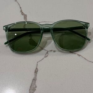 Ray-Ban Oversized Square Sunglasse RB4387